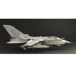M.R.C.A. Tornado GR.4 1/32