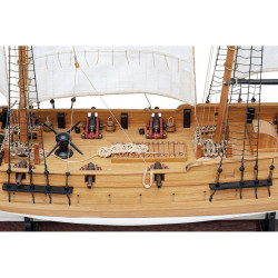 Adventure Pirate Ship 1/60